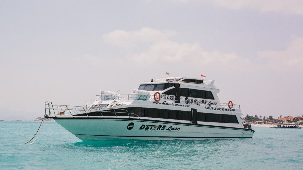Dstar Fast Ferry (1)